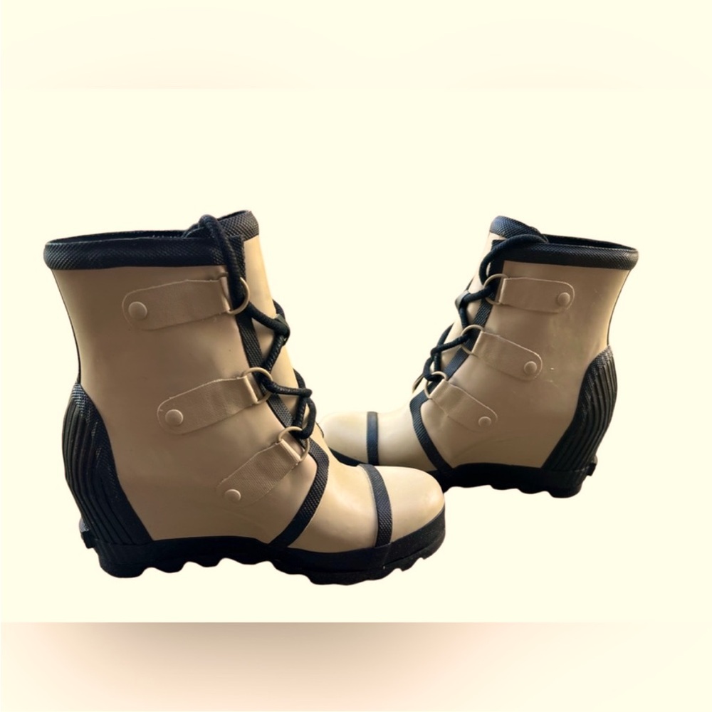 Sorel Joan Rain wedge